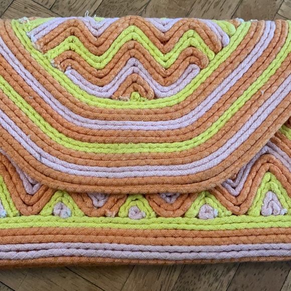 Pastel clutch - Picture 2 of 5